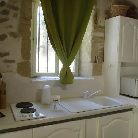 Location Studio Meuble 19M² Proche De La Mer Aubais Exterior photo
